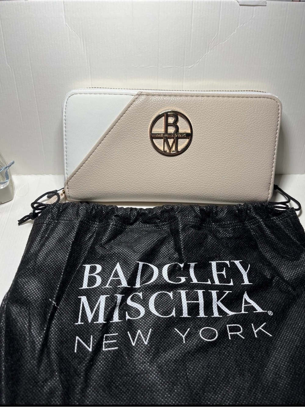 Badgley Mischka Two-Tone Cream & White Zip-Around Wallet